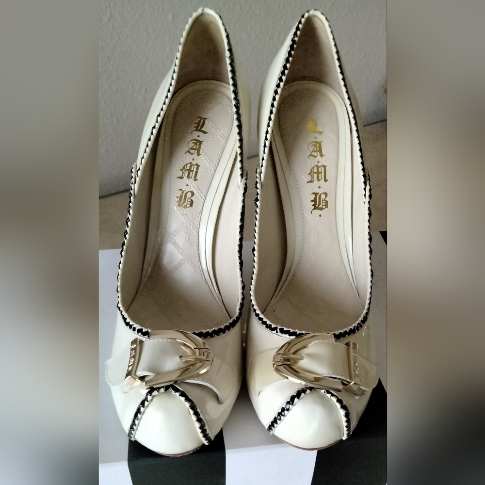 L.A.M.B Daizy Pump, Cream Wht/Black, Size 91/2 M